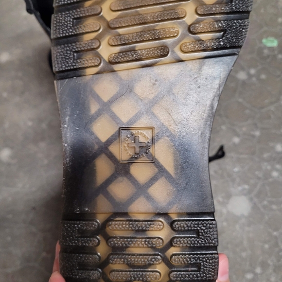 Doc Marten boots - Picture 3 of 3